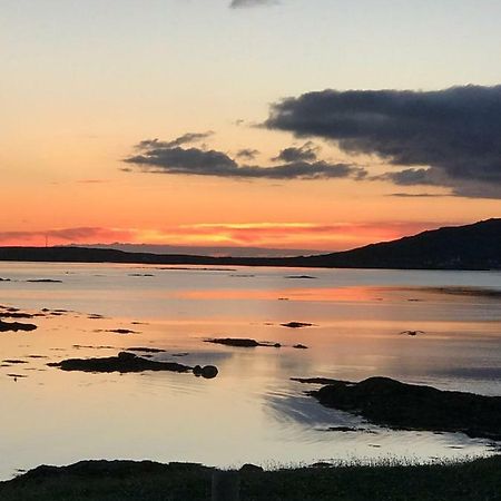 An Taigh Mor Bed & Breakfast Eriskay Exterior photo