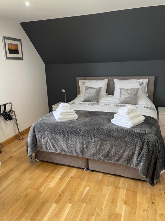 An Taigh Mor Bed & Breakfast Eriskay Exterior photo