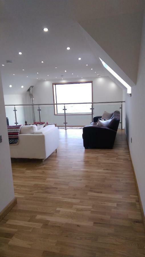 An Taigh Mor Bed & Breakfast Eriskay Exterior photo